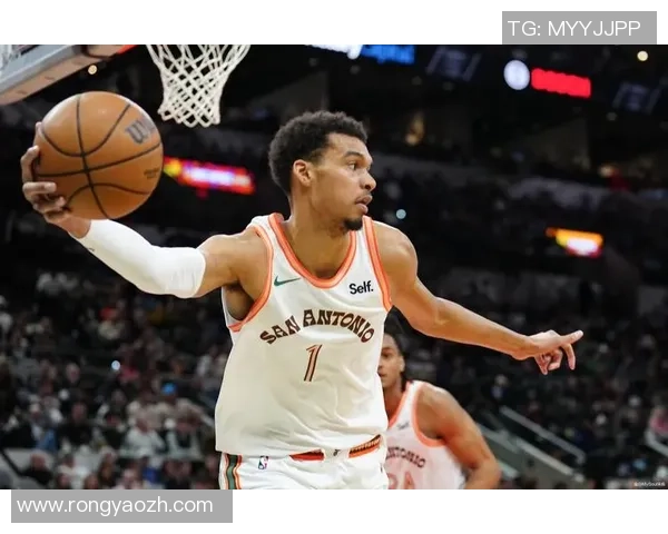 文班亚马新秀赛季表现惊艳场均数据引领全联盟期待未来发展 文班亚马新秀赛季表现惊艳场均数据引领全联盟期待未来发展